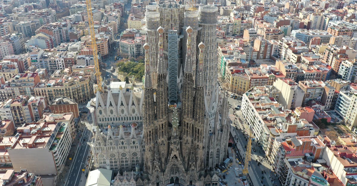 Por que visitar Barcelona é essencial na sua viagem à Espanha?