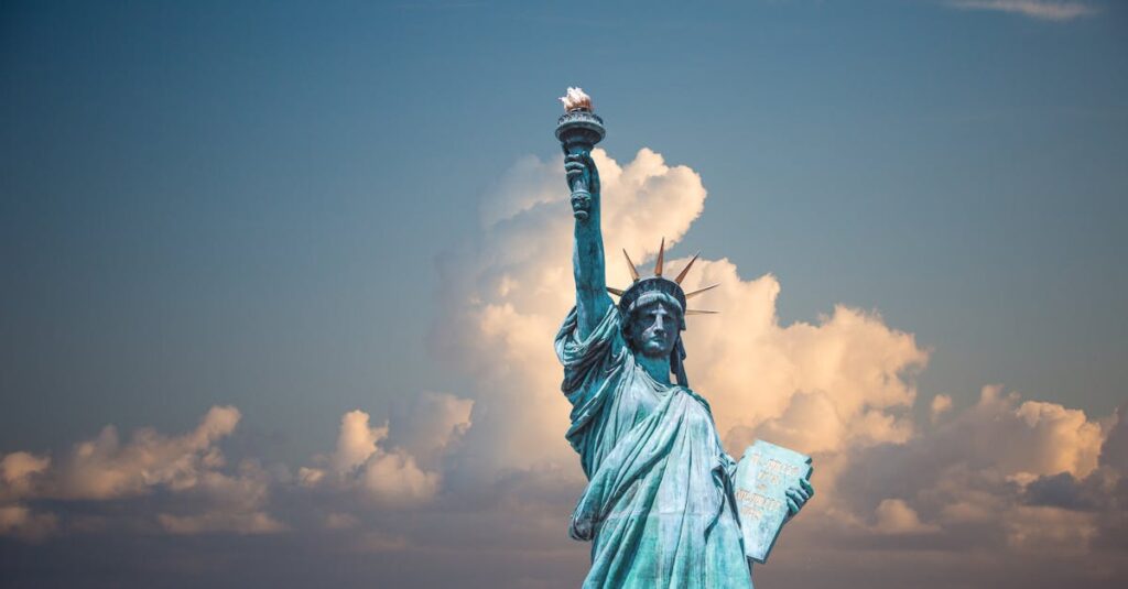 Qual é a história da Estátua da Liberdade em Nova York?