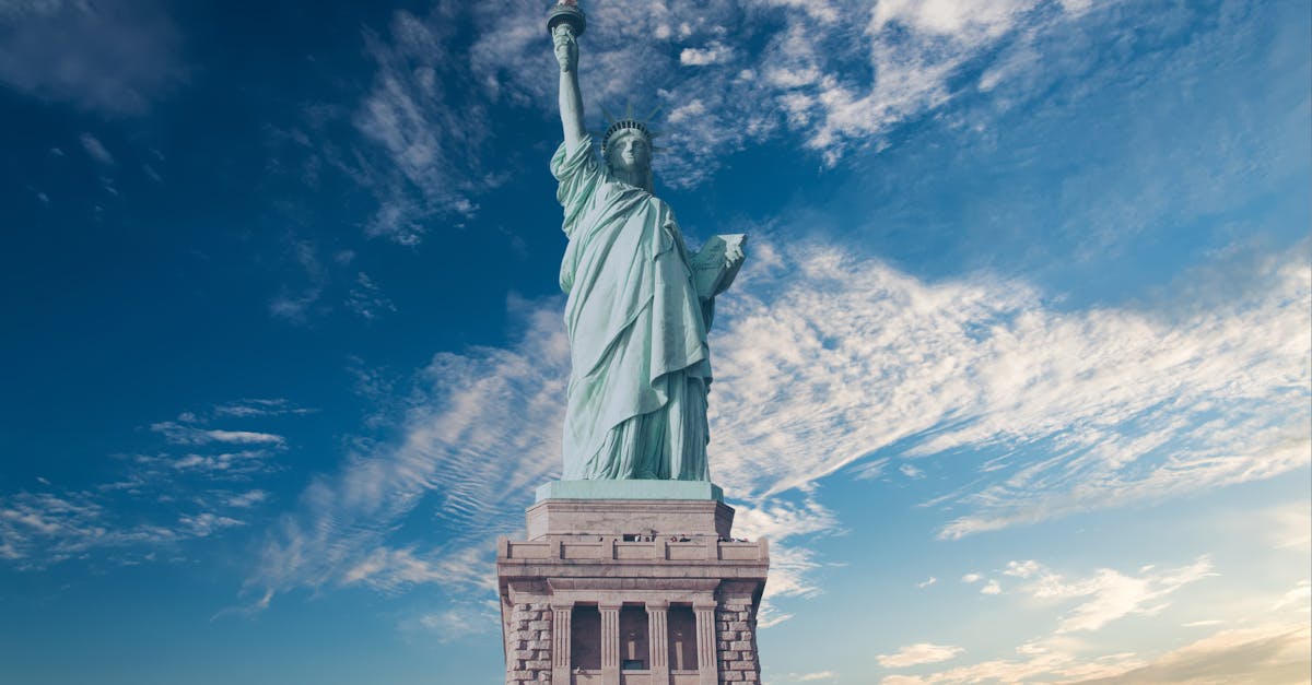 Qual é a história da Estátua da Liberdade em Nova York?