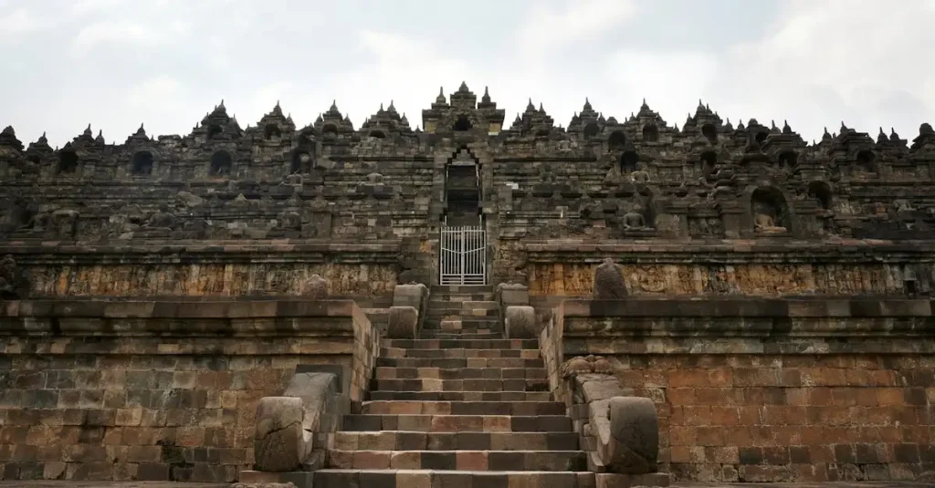 Onde está localizado o incrível templo de Borobudur?