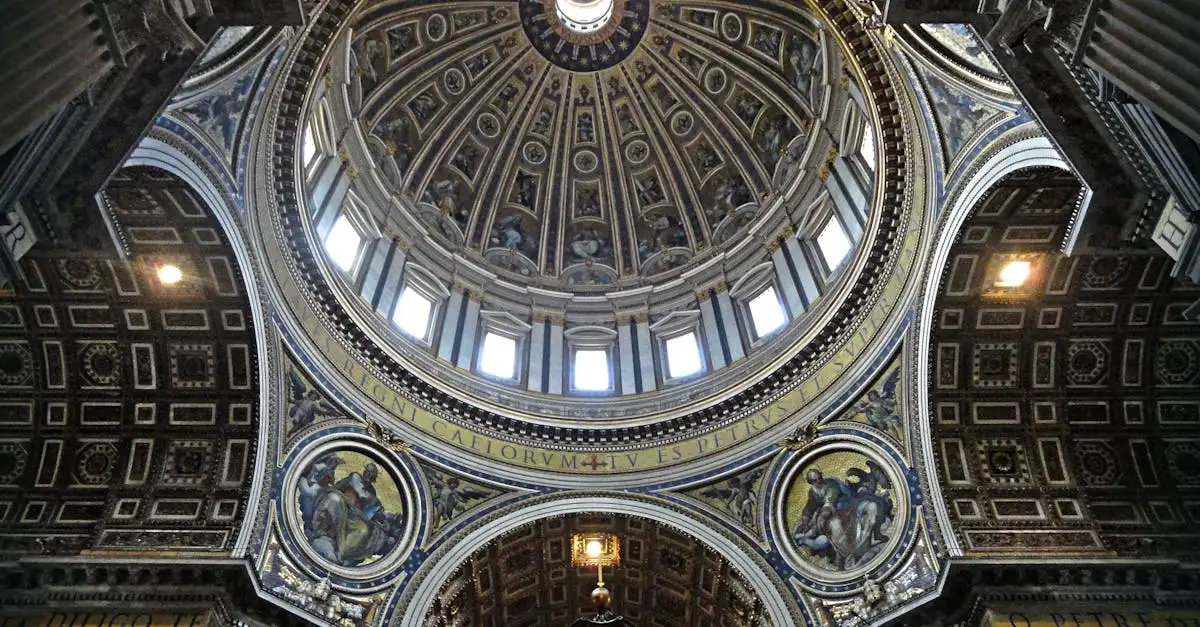 Qual religião Constantino, o Grande, oficializou?