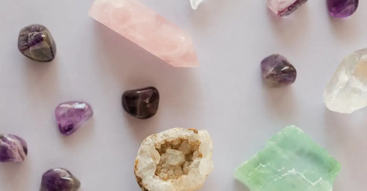 Como as pedras preciosas e o jade influenciaram a arte asteca?