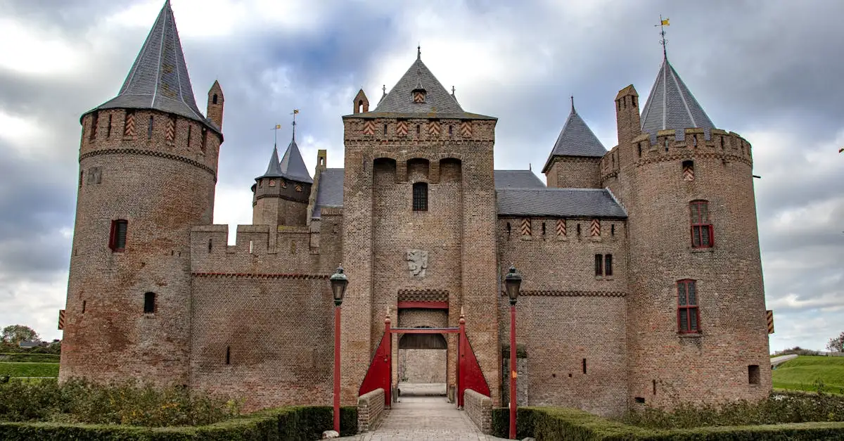 Como eram realizados os cercos de castelos na Idade Média?