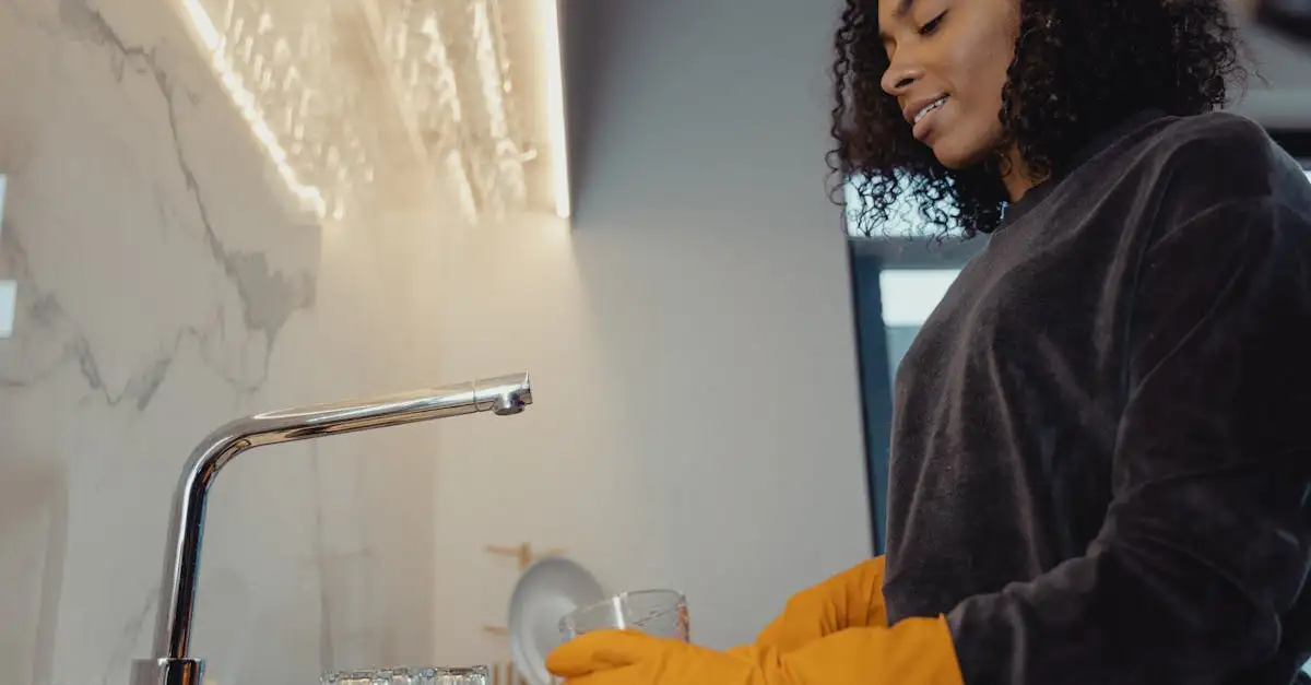 Como limpar tampas de vidro eficientemente com detergente?