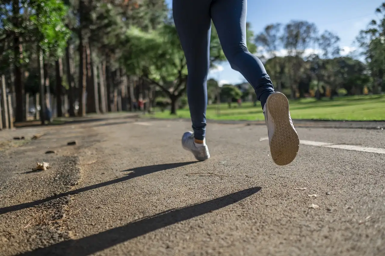 Quais esportes promovem igualdade de gênero atualmente?