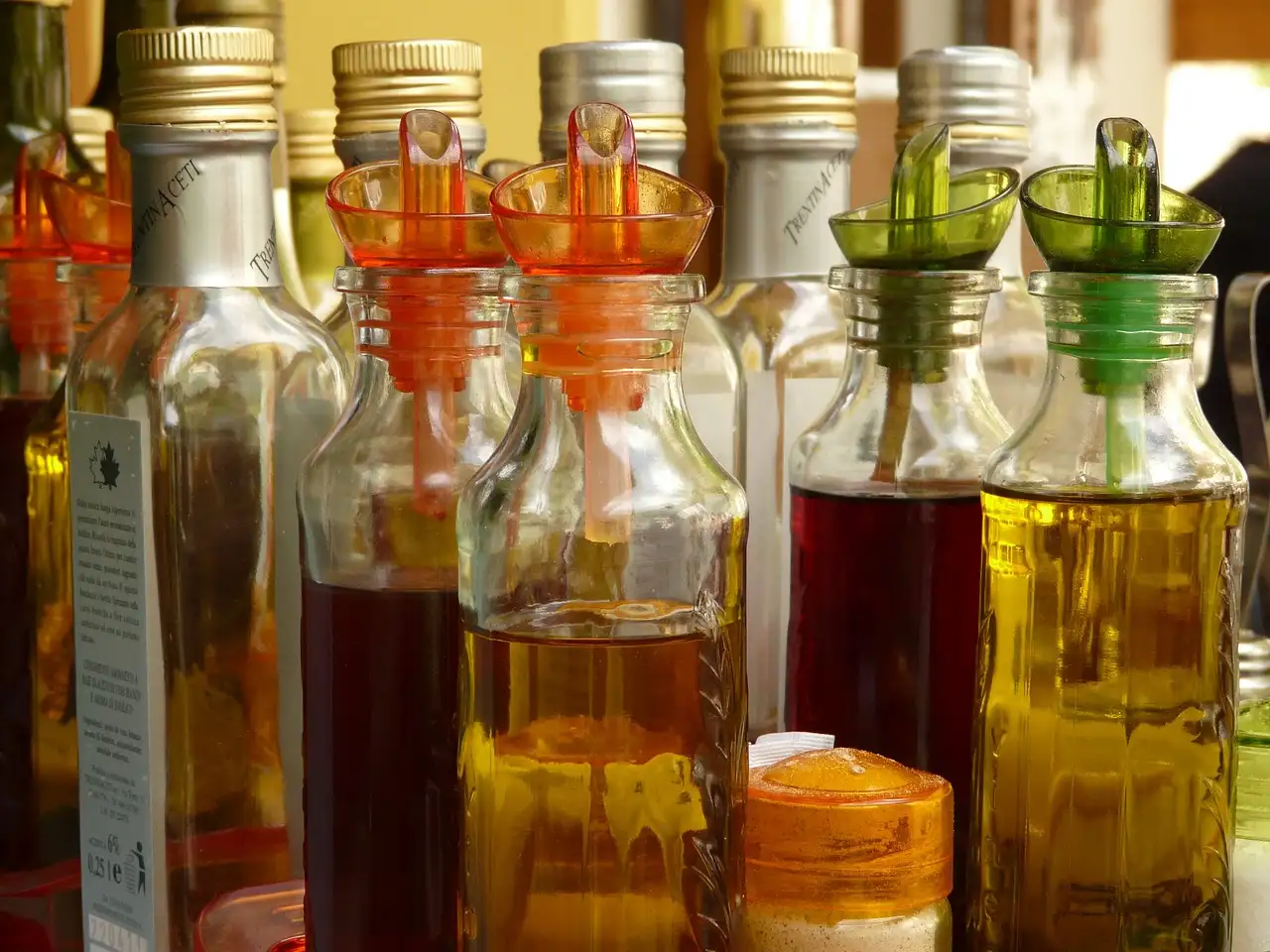 Como usar vinagre para remover manchas de calcário do vidro?