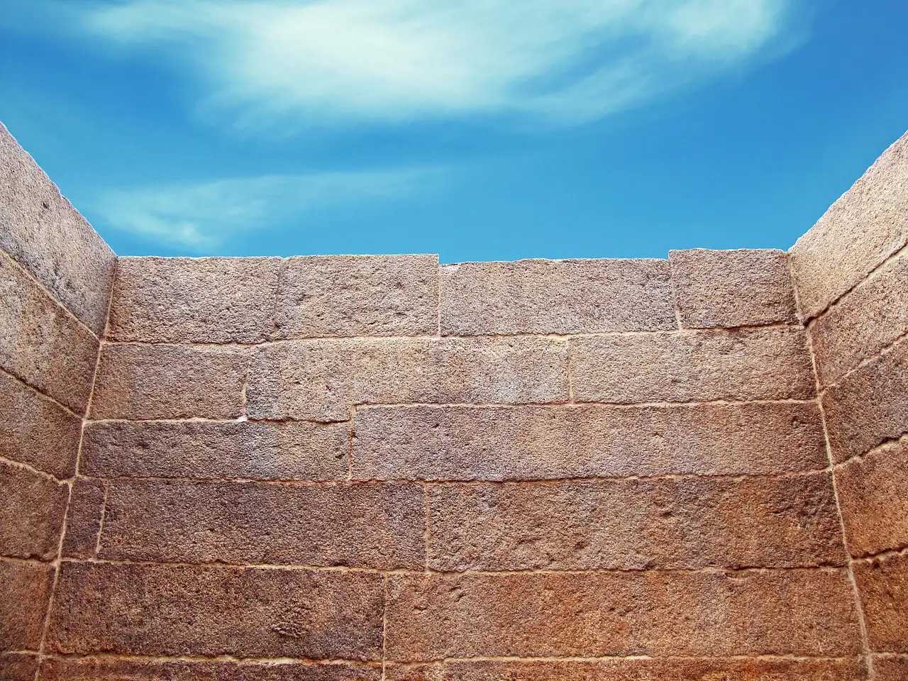 Como os romanos garantiram a segurança de suas fronteiras?