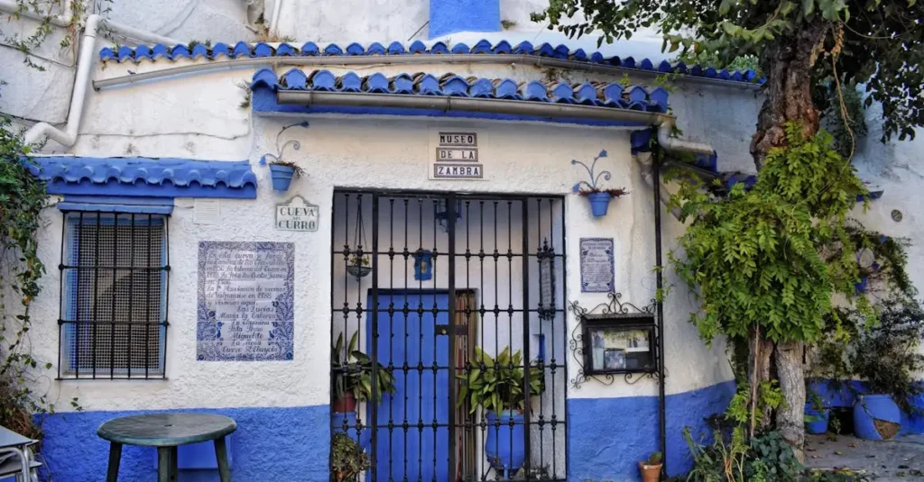 Quais locais revelam o charme colonial de Granada, Nicarágua?