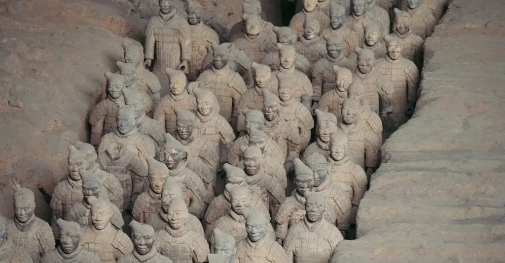 Qual é a cidade chinesa famosa pelo exército de terracota?