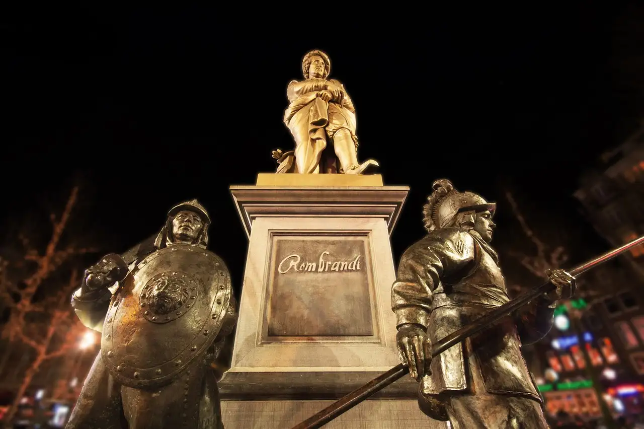 Quem é o autor da famosa pintura A Ronda Noturna?