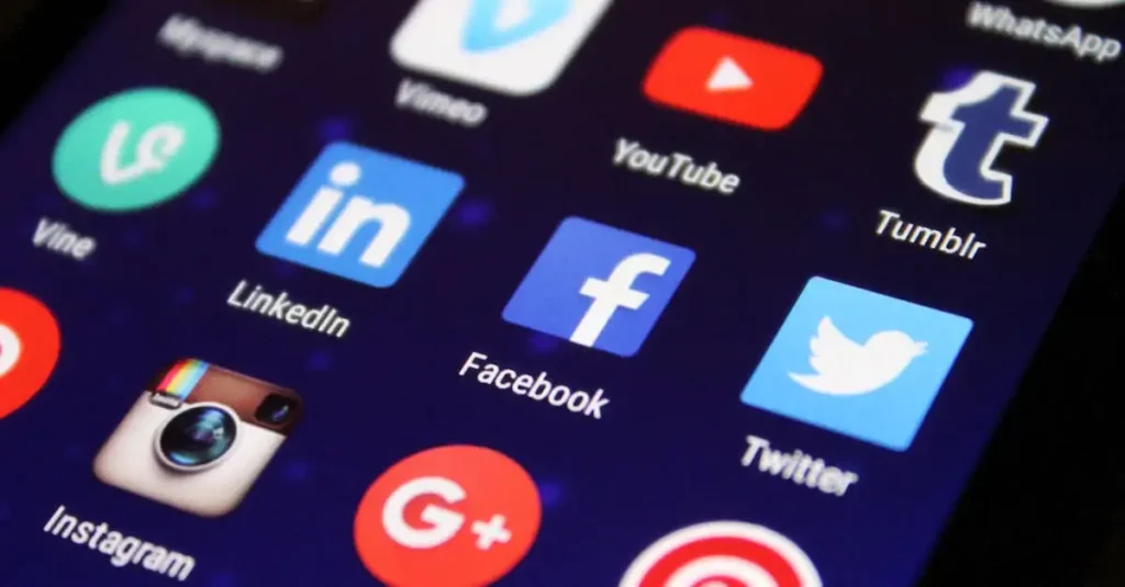 Como o Facebook Afeta Nosso Uso do Computador?