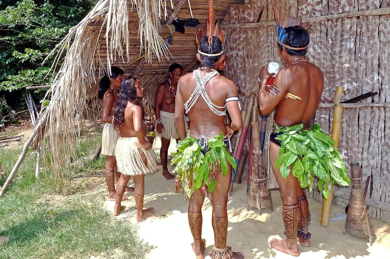 Como os índios se protegiam do frio com suas vestimentas?