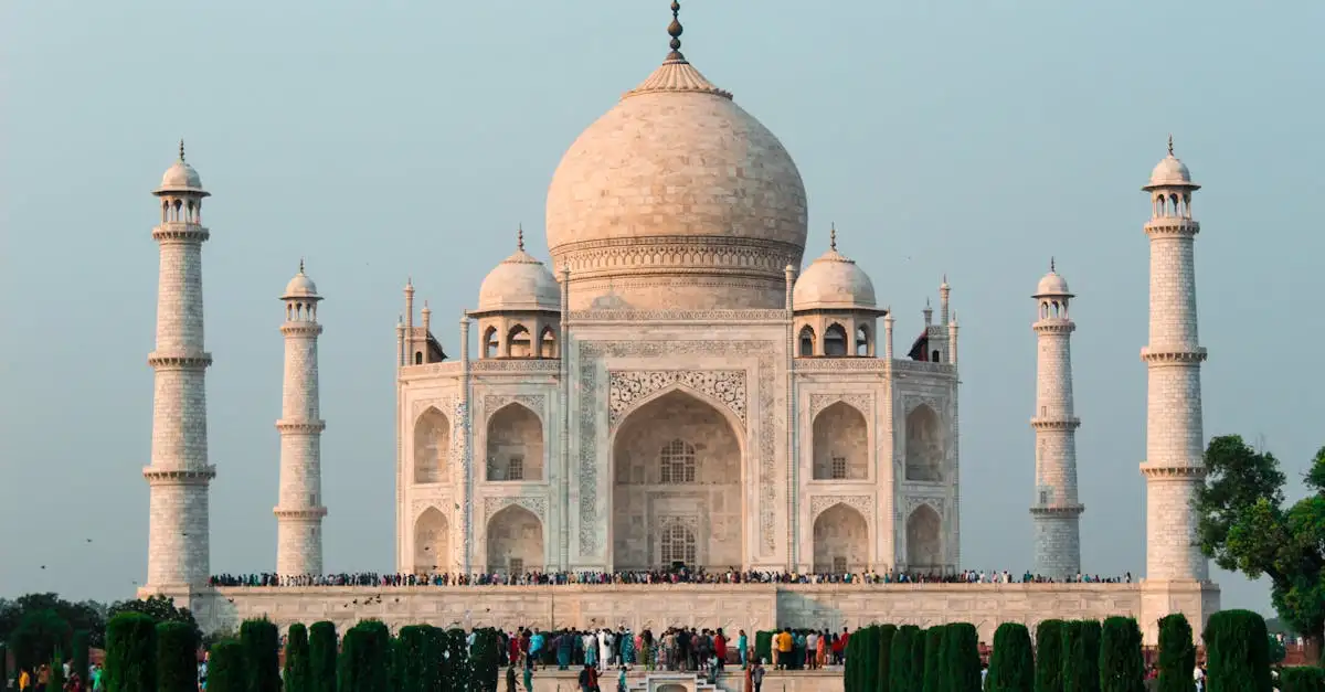 Qual cidade foi o centro Mughal Agra no século XVI?