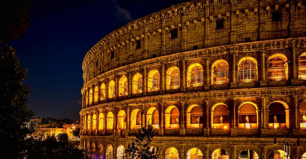 Qual civilização ergueu o Coliseu em Roma?