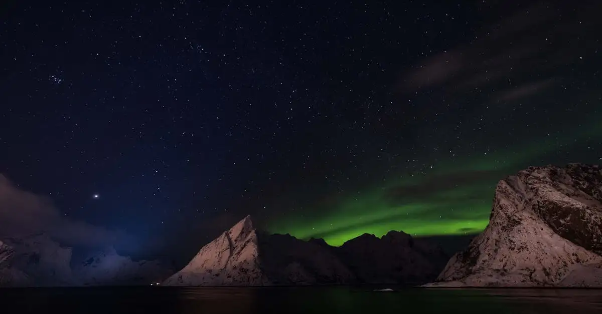 Qual é a cadeia de montanhas da costa oeste da Noruega?