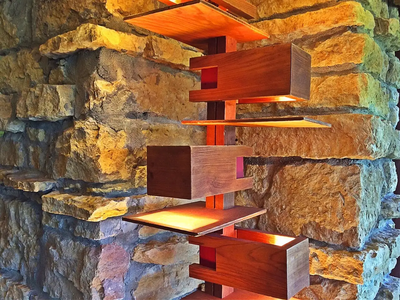 Qual é a história e o significado de Taliesin?