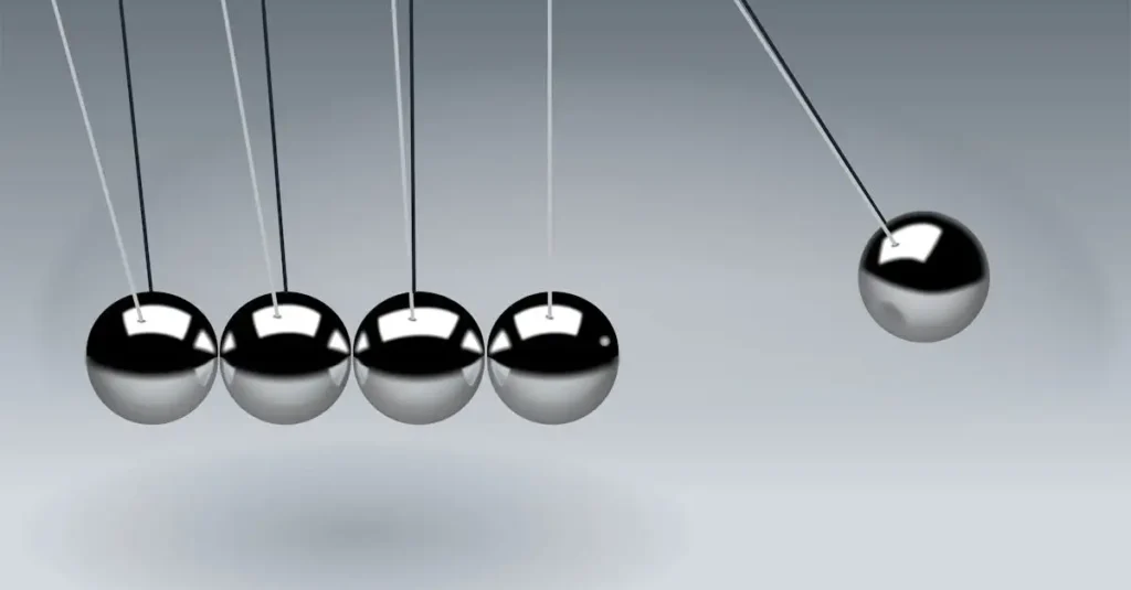 Quem foram os autores das leis da gravidade e do movimento?