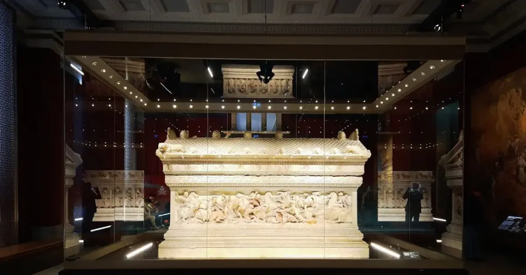 Onde está o Museu da Acrópole com antiguidades gregas?