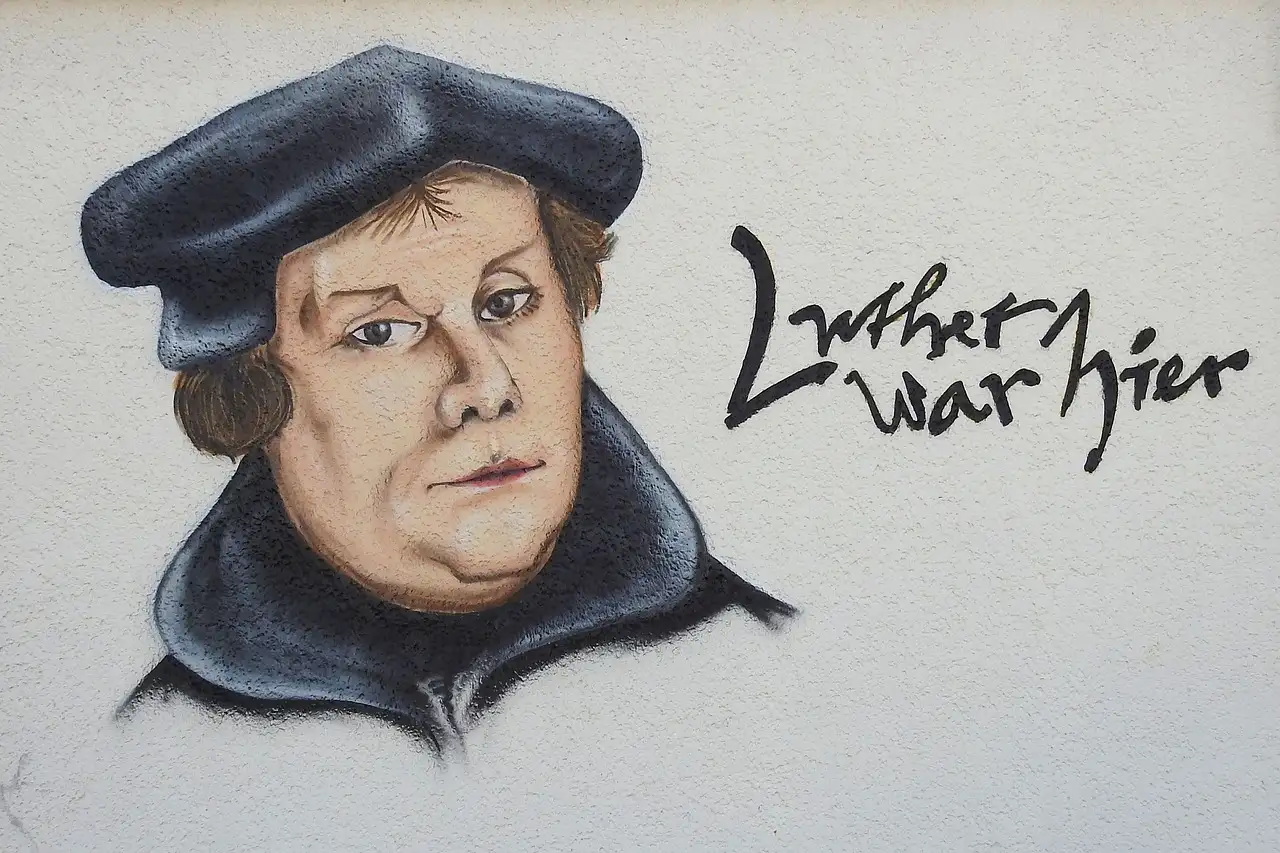 Qual foi o papa que excomungou Martinho Lutero em 1521?
