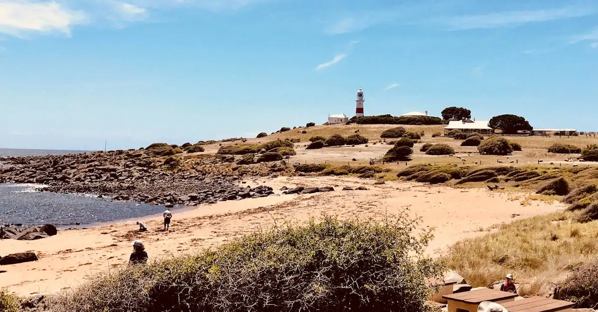 Qual país descobriu a Tasmânia no século XVII?