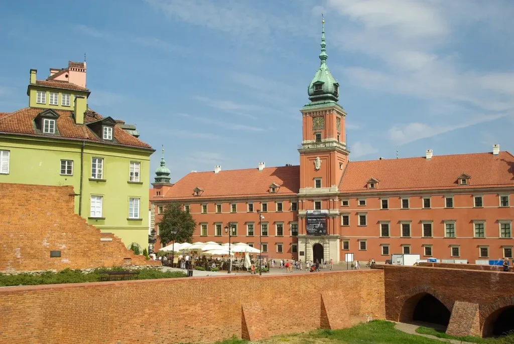 Qual é a cidade polonesa do antigo Castelo Real?