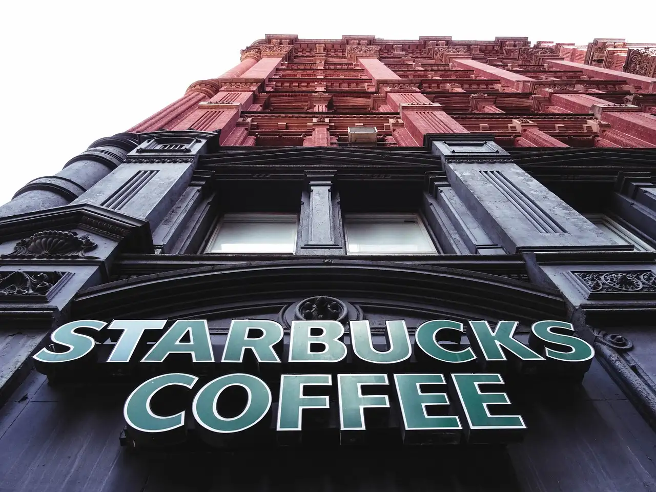 Qual é a história da Starbucks nos EUA?