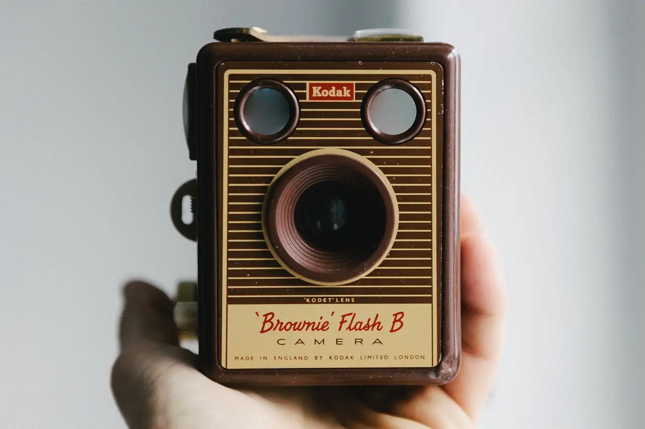 Qual foi o impacto da primeira câmera digital da Kodak em 1991?