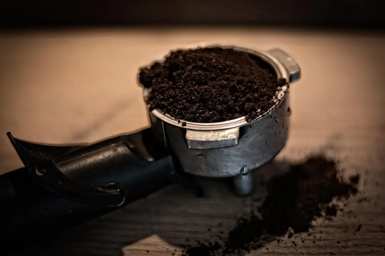 Qual o outro nome para o pó de café?