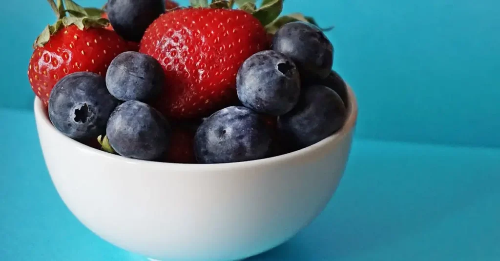 Comer uma caixa inteira de morangos é saudável?