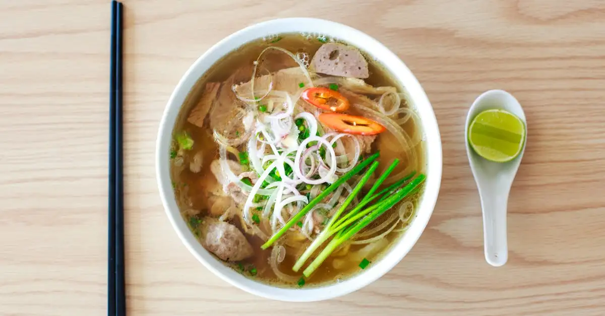 Quais são as 3 principais especialidades da culinária vietnamita?