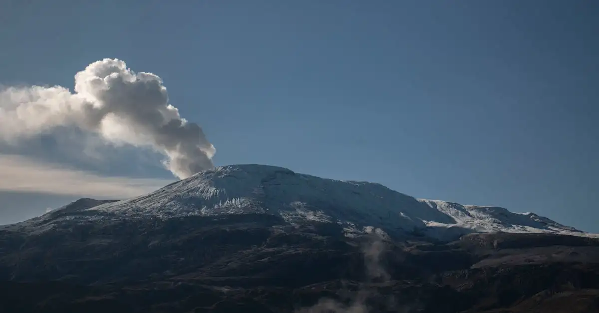 O que causou a erupção do vulcão Nevado del Ruiz?