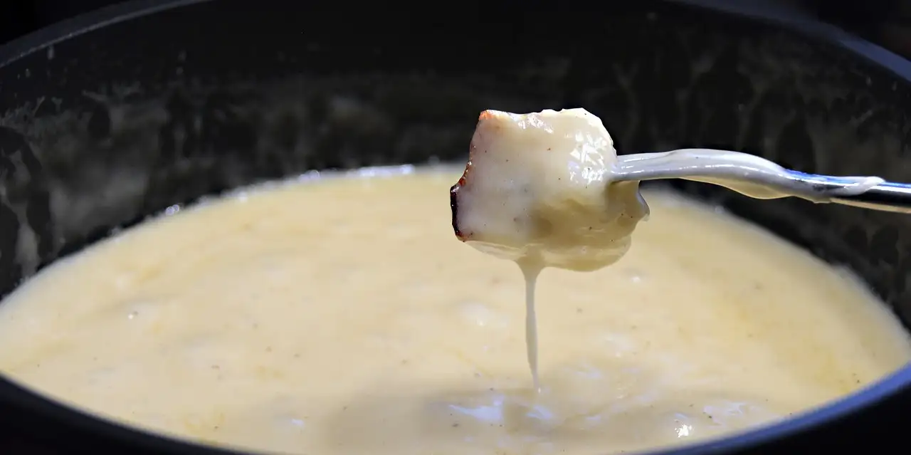 Quais carnes harmonizam melhor com fondue de queijo?