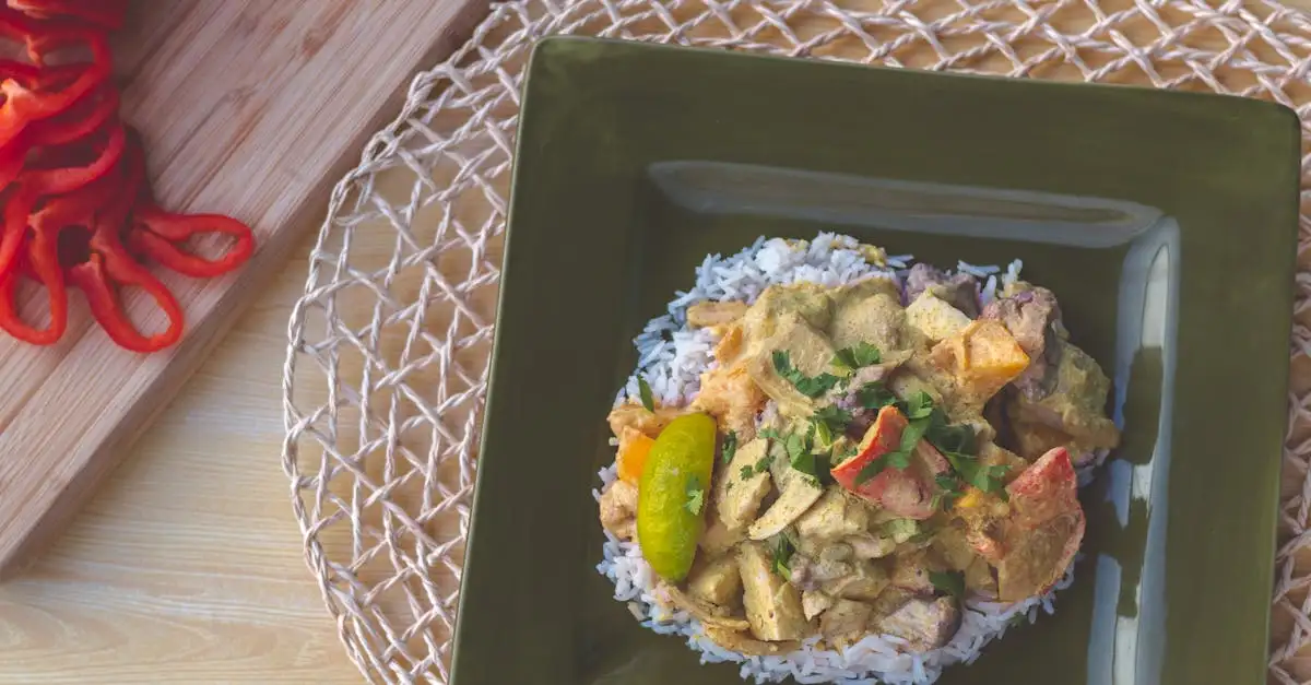 Quais vegetais combinam melhor com frango curry?