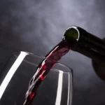 Qual vinho harmoniza melhor com sopa de aipo-rábano?