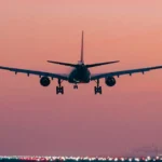 Quanto tempo dura o voo de Amsterdã a Samos, na Grécia?